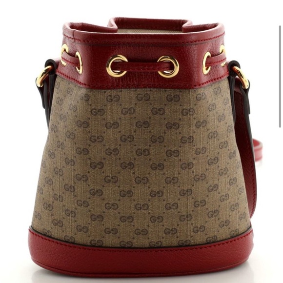 Authentic Gucci Doraemon bucket bag - Picture 2 of 5